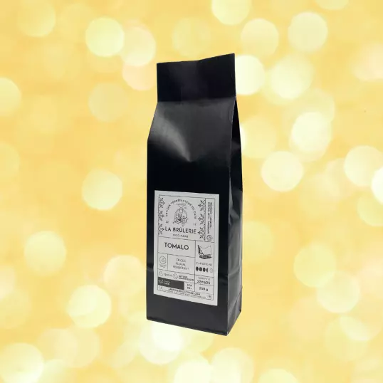 café des fêtes tomalo indonésie